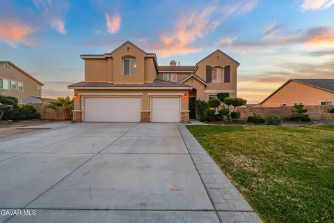 Exterior - 41507 Alexo Dr, Lancaster, CA 93536 photo 11 of 13