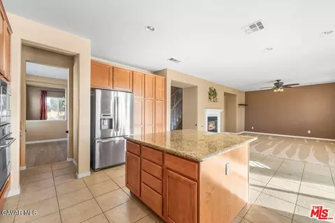 Other - 41507 Alexo Dr, Lancaster, CA 93536 photo 3 of 10