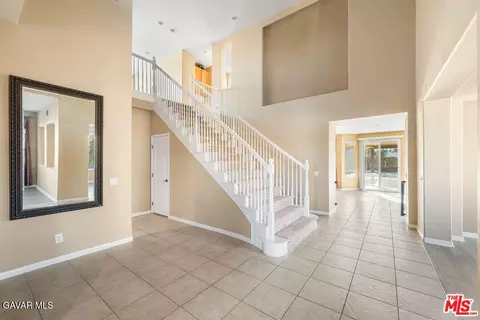 Entry Way - 41507 Alexo Dr, Lancaster, CA 93536 photo 2 of 6
