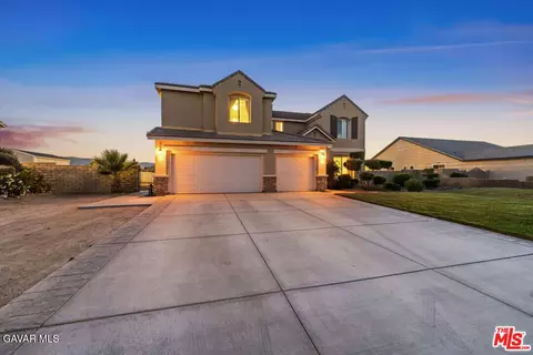 Exterior - 41507 Alexo Dr, Lancaster, CA 93536 photo 4 of 13