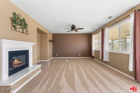 Living - 41507 Alexo Dr, Lancaster, CA 93536 photo 6 of 8
