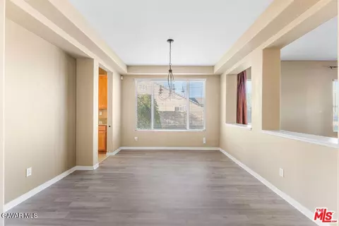 Living - 41507 Alexo Dr, Lancaster, CA 93536 photo 3 of 8