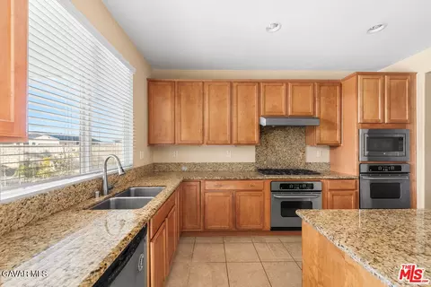 Kitchen - 41507 Alexo Dr, Lancaster, CA 93536 photo 3 of 3