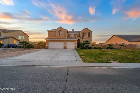 Exterior - 41507 Alexo Dr, Lancaster, CA 93536 photo 9 of 13