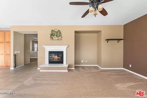Living - 41507 Alexo Dr, Lancaster, CA 93536 photo 8 of 8