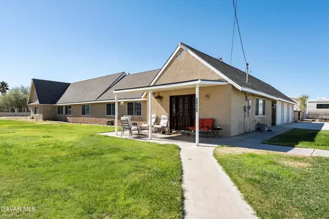 41009 17th St W, Palmdale, CA 93551