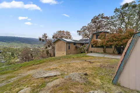 Exterior - 30301 Knight Ct, Tehachapi, CA 93561 photo 9 of 9