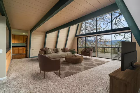 Living - 30301 Knight Ct, Tehachapi, CA 93561 photo 1 of 2