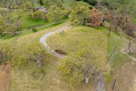 View/Area - 30301 Knight Ct, Tehachapi, CA 93561 photo 5 of 5