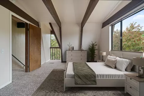 Bedroom - 30301 Knight Ct, Tehachapi, CA 93561 photo 4 of 5