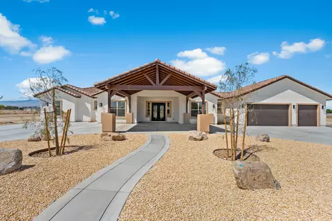 7117 Ave A 4 W, Lancaster, CA 93536