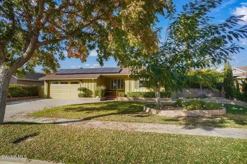 719 Avenue J10 Ave W, Lancaster, CA 93534