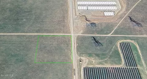 100 Stw, Del Sur, CA 93536 photo 2