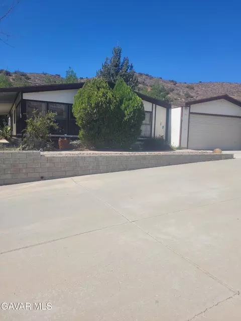 33105 Santiago Rd #SPC 73, Acton, CA 93510
