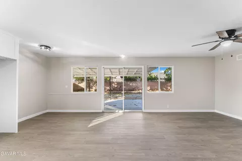 45503 Andale Ave, Lancaster, CA 93535 photo 5