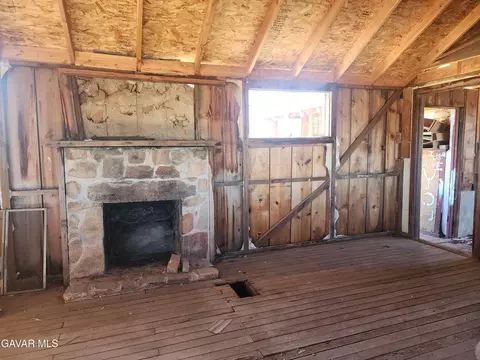 Living - 25555 Ave H8 E, Lancaster, CA 93535 photo 1 of 1