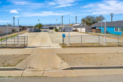 16043 K St, Mojave, CA 93501 photo 1