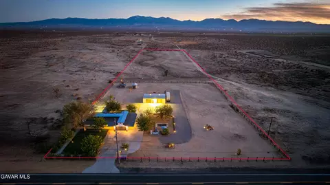 18650 Palmdale Blvd E, Palmdale, CA 93591