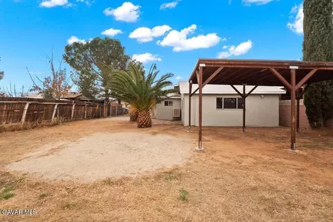 Exterior - 5309 Ave L8 W, Lancaster, CA 93536 photo 6 of 7