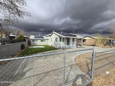 Exterior - 5309 Ave L8 W, Lancaster, CA 93536 photo 3 of 7