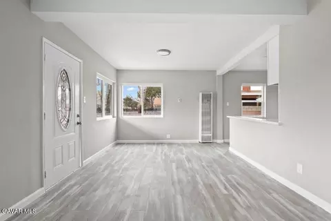 Living - 5309 Ave L8 W, Lancaster, CA 93536 photo 2 of 4