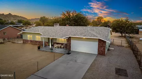 40305 174th St E, Lake Los Angeles, CA 93591 photo 2