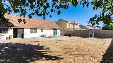 Exterior - 37519 Hudson St, Palmdale, CA 93552 photo 4 of 9