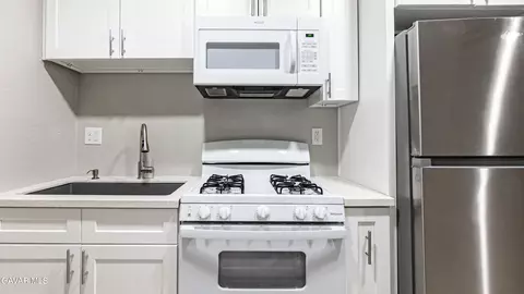 Kitchen - 37519 Hudson St, Palmdale, CA 93552 photo 5 of 5