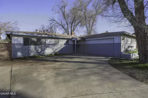 44432 Stanridge Ave, Lancaster, CA 93535