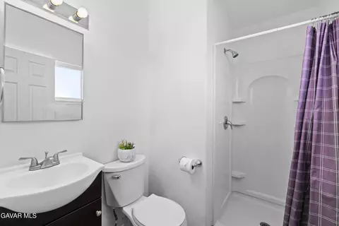 Bath - 1004 Ave J14 W, Lancaster, CA 93534 photo 1 of 2