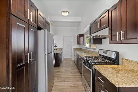 Kitchen - 1004 Ave J14 W, Lancaster, CA 93534 photo 7 of 7