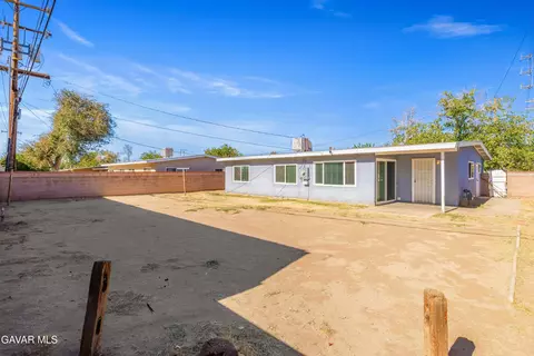 Exterior - 1004 Ave J14 W, Lancaster, CA 93534 photo 4 of 4