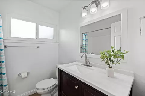 Bath - 1004 Ave J14 W, Lancaster, CA 93534 photo 2 of 2