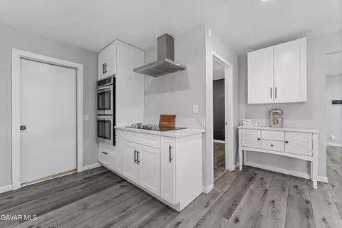Entry Way - 44170 Halcom Ave, Lancaster, CA 93536 photo 1 of 1