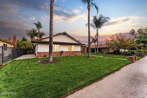 12338 Sheldon St, Sunland, CA 91040