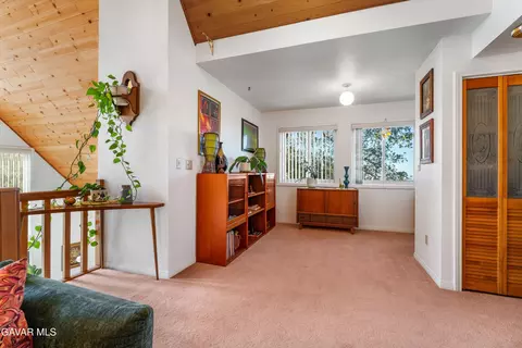 30320 Rollingoak Dr, Tehachapi, CA 93561 photo 18