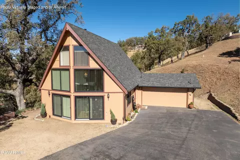 30320 Rollingoak Dr, Tehachapi, CA 93561 photo 2