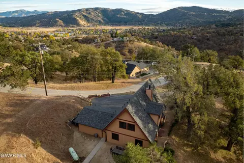 30320 Rollingoak Dr, Tehachapi, CA 93561 photo 32