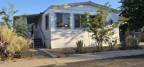 2104 Windbreak Dr #18, Rosamond, CA 93560