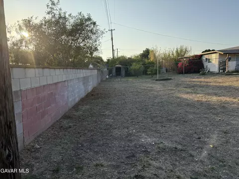 Exterior - 17341 Fairfax St, Fontana, CA 92336 photo 3 of 5