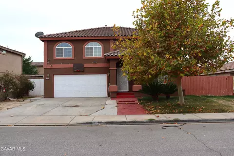 5642 Lighthouse Ln, Palmdale, CA 93552 photo 2