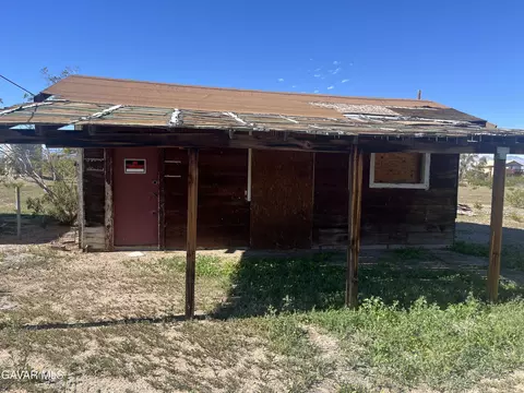 2206 Upjohn Ave W, Ridgecrest, CA 93555