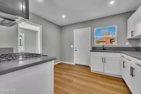 38318 17th St E, Palmdale, CA 93550 photo 8