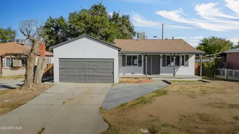 38318 17th St E, Palmdale, CA 93550