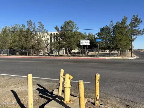 000 Cor Palmdale Blvd 100th St E Blvd E, Littlerock, CA 93543