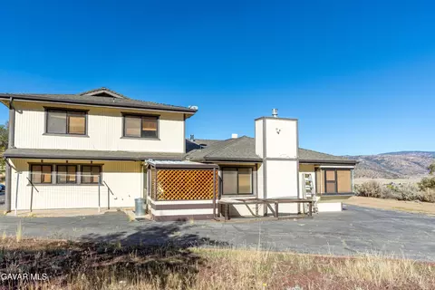 27961 Preakness Dr, Tehachapi, CA 93561