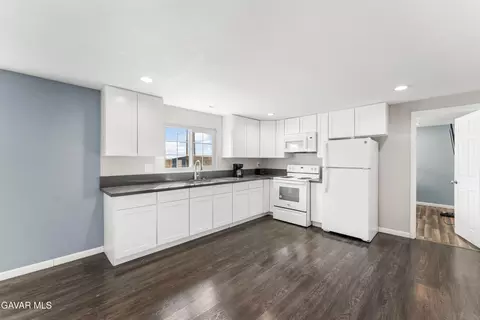 Kitchen - 329 Trotter Ave E, Mojave, CA 93501 photo 1 of 1