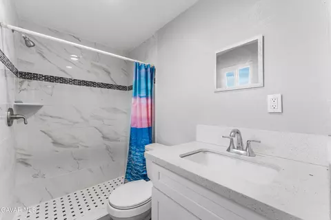 Bath - 329 Trotter Ave E, Mojave, CA 93501 photo 1 of 2