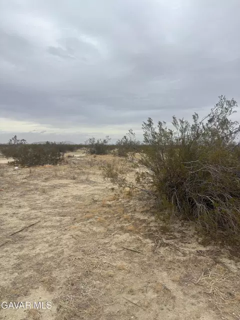 000 E 200 Ste Vic Ave R14 Ste St, Palmdale, CA 93591 photo 6