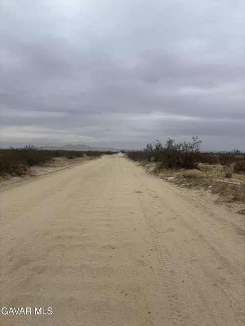 000 E 200 Ste Vic Ave R14 Ste St, Palmdale, CA 93591 photo 9